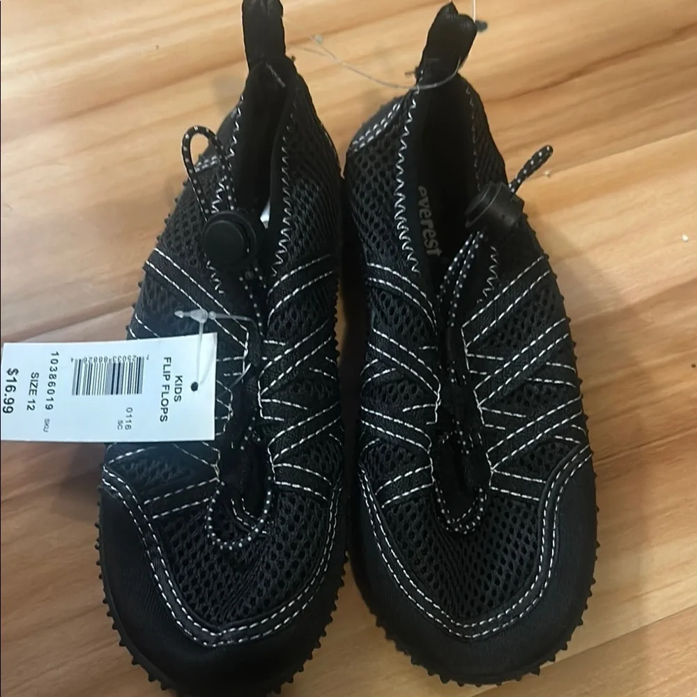 Black Water Shoes with Decorative Stitching and Thick Sole